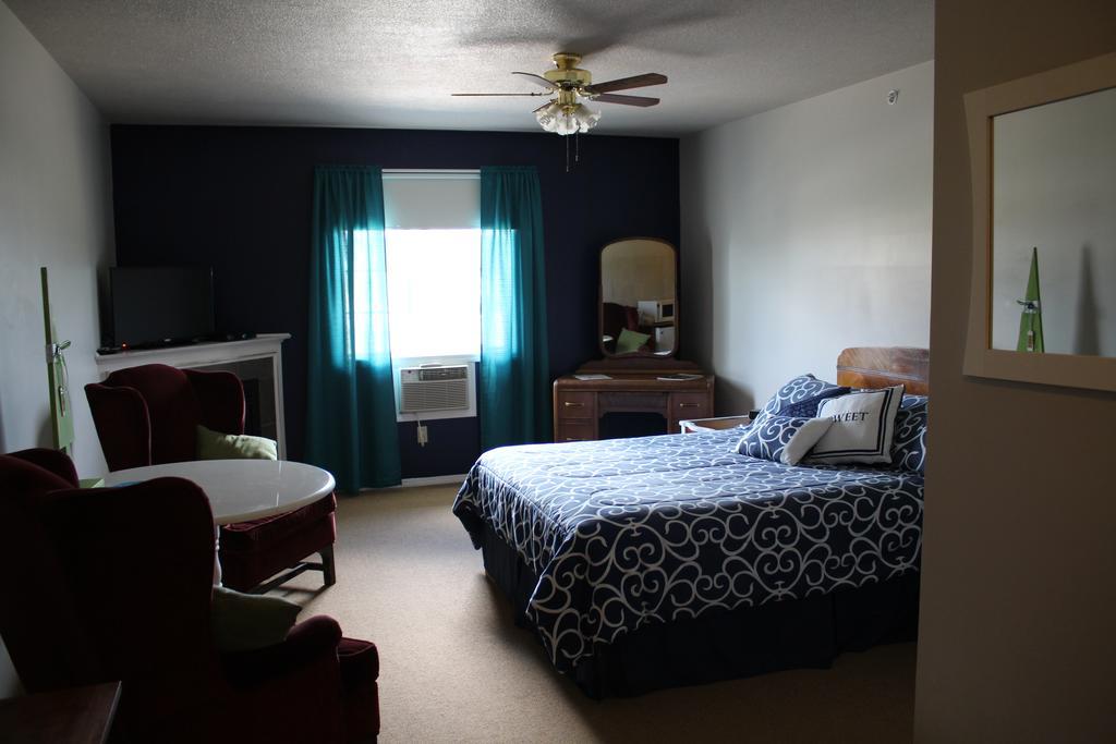 Mccracken Country Inn ฮินตัน ภายนอก รูปภาพ